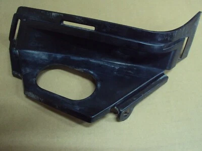 Honda Fourtrax TRX 350 Foreman RIGHT Air Intake Duct Bracket Vent 86 87 88 89 - Image 1 of 4