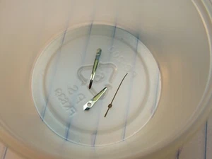 Reloj Bulova Accutron 214 Tono Plata Horas, Minutos y Segundos Agujas Parte Nuevo de Lote Antiguo - Imagen 1 de 7