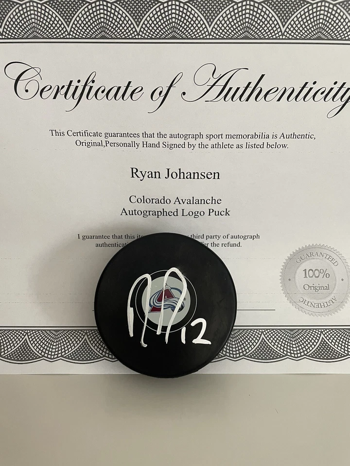 Disco con logotipo de avalancha de Colorado autografiado firmado por Ryan Johansen con estuche certificado de autenticidad Foto 1 de 1