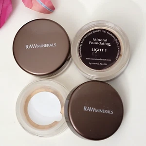 3 pk RAW MINERALS Mineral Foundation 0.07 oz / 2 g LIGHT 1 SEALED - Picture 1 of 3
