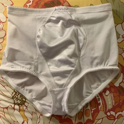 Cueca Cupido Antiga 2196 Escolha Feminina Extra Grande ou 2 XL Modeladora de Calcinha Alta Cetim Branco Nova Sem etiquetas - Imagem 1 de 4