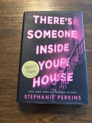 SIGNED There's Someone Inside Your House Stephanie Perkins 1st Printing 2017 HC Foto 1 de 4