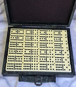 Vintage Professional Double Twelve 12 Dominoes & Case By Wood Expressions Taiwan - Picture 1 of 6