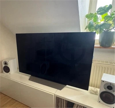 LG 55 Zoll IPS 4K HD Smart OLED Fernseher - Silber (OLED55C7D) - Bild 1 von 2