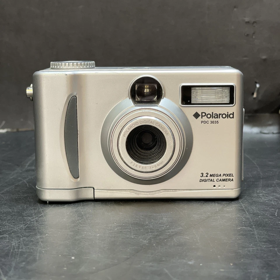 Polaroid PDC 3035 Digital Camera 3.2MP Silver Tested - Image 1 of 4