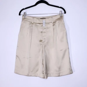 BANANA REPUBLIC NEW Satin Bermuda Short Oyster Pearl High Rise Women's 2 - Picture 1 of 9