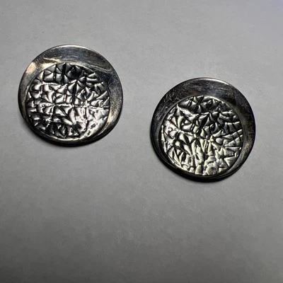 SILPADA Sterling Silver 925 Thai Round Textured Disc 1" Clip On Earrings - Imagem 1 de 4