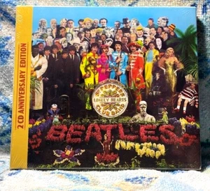 THE BEATLES Sgt. Pepper's Lonely Hearts Club Band 2 CD 20th Anniversary Edition - Picture 1 of 2