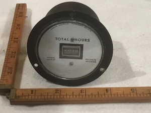 Vintage MARION INSTRUMENT Co. TOTAL HOUR METER, 115 VAC Type HM3 ET Curved Glass - Picture 1 of 4