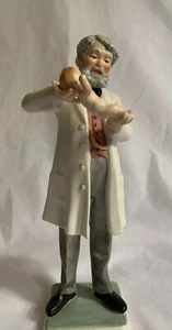 Vintage 1971 Goebel Doktor mit Baby Figur #FF325 Made in West Germany -M01 - Bild 1 von 8