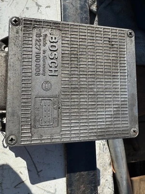 Unidade de controle de ignição Porsche 928 BMW 8 pinos Bosch 0227100008 - Imagem 1 de 4
