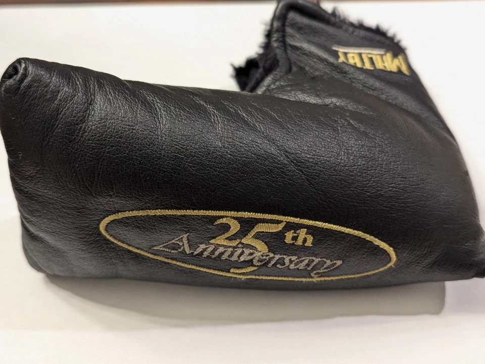 Cubierta Putter Hoja Cuero 25 Aniversario Maltby Golf - Negra - Rara De Colección Foto 1 de 4