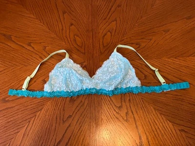 Sujetador de encaje floral inalámbrico sin almohadilla para mujer No Boundaries talla XXL azul Foto 1 de 3