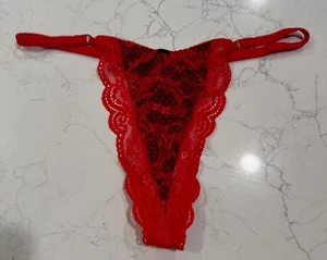 Vintage Víctoria’s Secret sehr sexy rot/schwarz Blumen Spitze String Tanga Höschen Gr. M - Bild 1 von 6