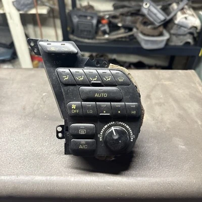 Interruptor de control de clima automático de temperatura Toyota Celica 1990-1992 con aire acondicionado Foto 1 de 2