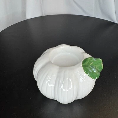 Candelabro de calabaza blanco de cerámica pieza de acento de decoración única estilo granja Foto 1 de 4