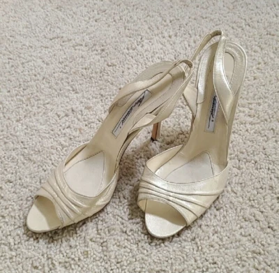 全新! Brian Atwood 凉鞋 40 码 — 第 1/4 张图片