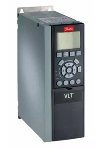 Danfoss VLT FC-302P2K2T5E20H1XGXXXXSXXXXAXBXCXXXXDX -Frequenzumrichter 2,2kW - Bild 1 von 3
