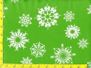 Schneeflocken mit Figuren auf grünem halben Hof CWISNF09190 - Bild 1 von 1