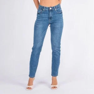 WAKEE DENIM HIGH RISE STRAIGHT LEG JEANS DARK WASH S6-18 - Picture 1 of 3