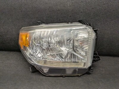 OEM 2014-2017 TOYOTA TUNDRA FARO DERECHO HALÓGENO CON LED PASAJERO 81110-0C101 Foto 1 de 4