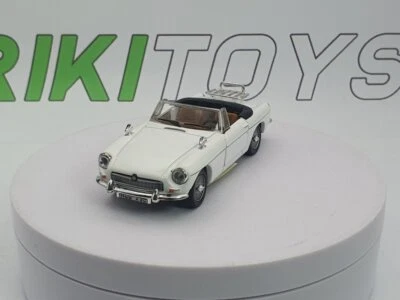 MG B Cabrio Cararama 1/43 Bianco 1967 - Immagine 1 di 4