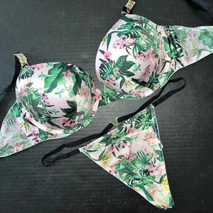 Victoria's Secret 36C,36D BRA SET SATIN GREEN pink PALM Orchid Gold Shine STRAP - Picture 1 of 4