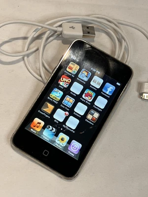 Apple iPod Touch 2nd Gen 8GB Black A1288 Tested Works Great + 710 Songs & Games - Image 1 of 4