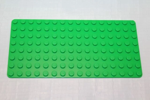 LEGO (3865) 8x16 Baseplate - Green