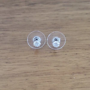 Clear Studs Round Costume Jewellery - Picture 1 of 3