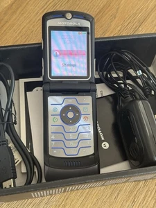 Motorola  RAZR V3i - Grau  Sehr gut! - Picture 1 of 16