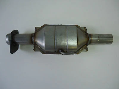 1988 1989 1990 1991 1992 Chevrolet Camaro 5.0L V8 Vin E Catalytic Converter - Image 1 of 4