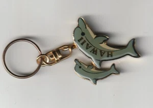 Vintage souvenir keychain, Hawaii two green dolphins 2 x 1 ½. Which chain is 3 - Picture 1 of 7