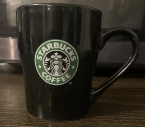 Taza de café Starbucks de cerámica negra con logotipo de sirena 8 oz 2008 tamaño “corto” - Imagen 1 de 4
