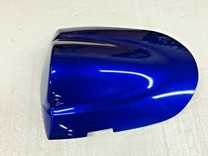 Suzuki GSX-R 600 GSX-R 750 06-07OEM caja trasera capucha azul - Imagen 1 de 5