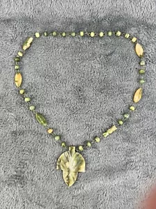 Collana Messico Art Decò Giada Intagliata Foglia Intagliata Con Ciondolo Lunga 26” - Foto 1 di 13