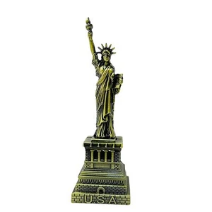 Estatua De La Libertad Souvenir De Metal Miniatura Con Acabado Antiguo 24 cm - Imagen 1 de 1