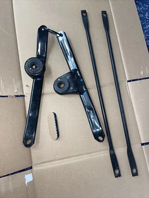 Juego de 4 soportes de radiador diagonales superiores inferiores Chevrolet Suburban 19-23 OEM Foto 1 de 4