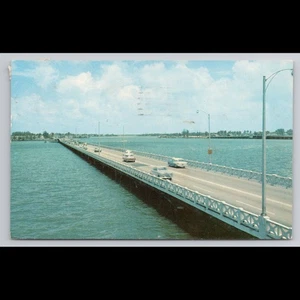 Postal de colección de la Calzada Veneciana de Miami Florida 1955 publicada puente vista panorámica - Imagen 1 de 4