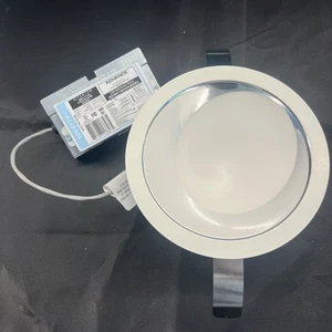 LIGHTOLIER LyteProfile 6" round LED downlight P6RDL Lensed 3000lm 35K wide bean - Picture 1 of 4
