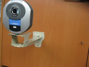 Soporte de montaje para cámara de red cctv ip - Imagen 1 de 2