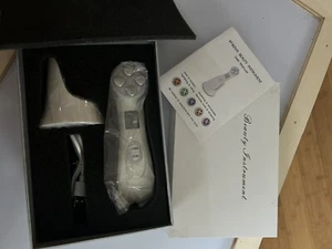 RF & EMS beauty wand multi colored lights - Picture 1 of 5