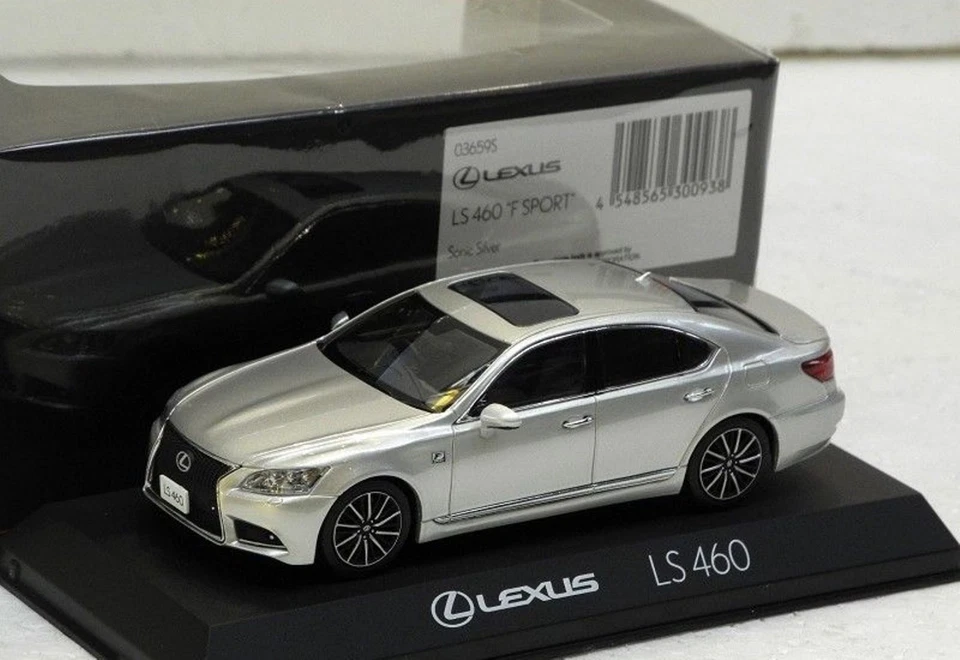 Lexus LS 460 per Sport Argento 1 43 Kyosho