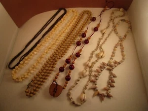 Vintage Konvolut 6 Modeschmuck Halsketten Muschel Holz Apfel Perlen - Bild 1 von 8