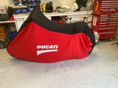 CUBIERTA DE BICICLETA DE INTERIOR DUCATI DIAVEL - SE ADAPTA A TODOS LOS MODELOS Foto 1 de 2