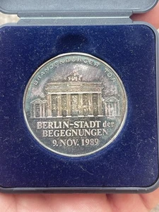 1989 Berlin Wall Fall German Reunification Silver Medal City Of Encounters Coin - Picture 1 of 8
