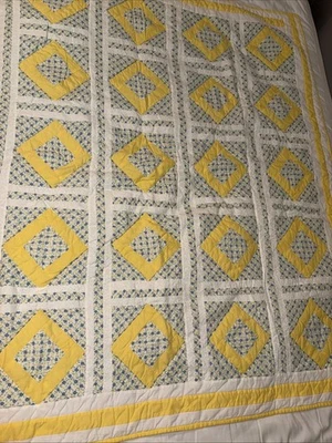 "Manta acolchada hecha a mano cosida a máquina blanca amarilla azul algodón 42""x43""" Foto 1 de 4