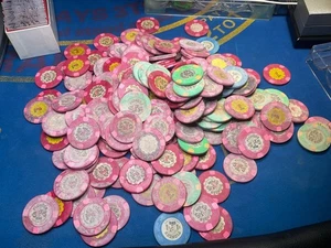 217- piece—-PIONEER—-LAUGHLIN NEVADA CASINO CHIPS & RACKS FROM THE DIG/DIG CHIPS - Picture 1 of 7