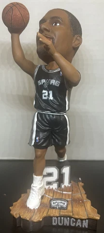 RARE TIM DUNCAN San Antonio Spurs Breakthrough ROOKIE Bobblehead /5,000 Cover