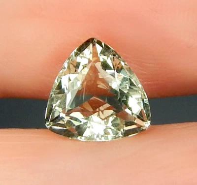 1.6ct IF Yellow Andesine Sunstone Natural Mined Unheated Faceted Trillion Brazil - Image 1 of 4